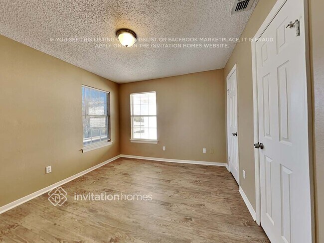 Building Photo - 3409 Windchase Dr