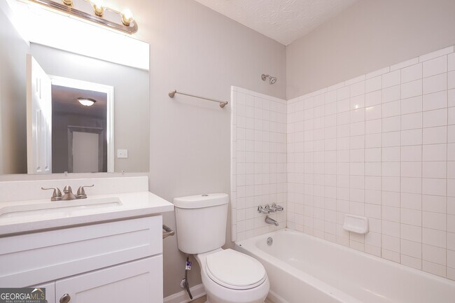 Building Photo - 1003 Salisbury Trail