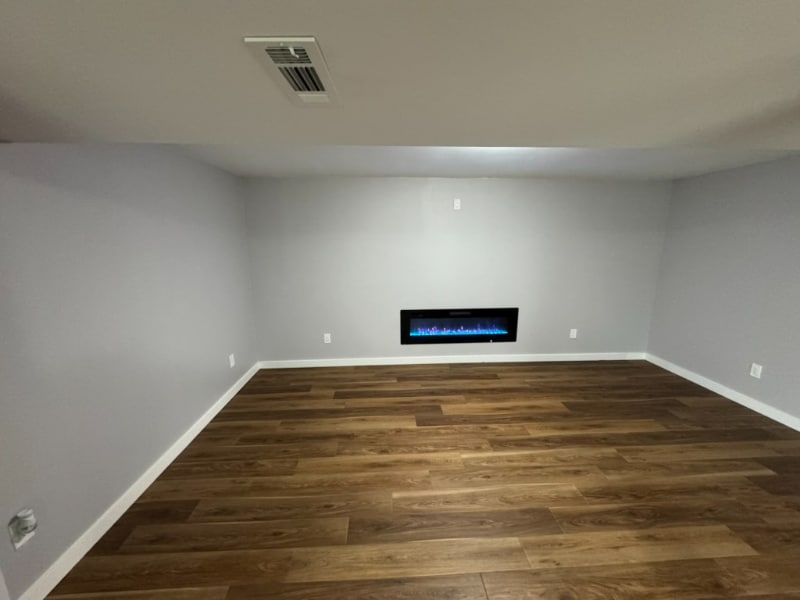 Building Photo - 212 Simmons Dr