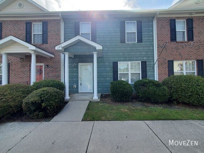 Building Photo - 123 Lincoln Place Cir