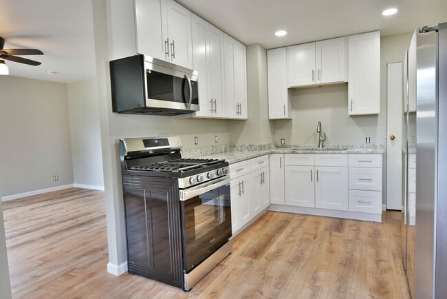 Building Photo - RENTAL AVAILABLE!