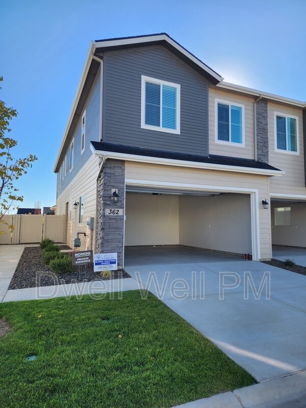 Building Photo - 362 N Lagrasse Ln