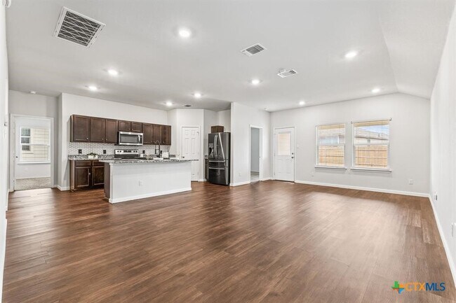 Building Photo - 132 Ragnar Dr