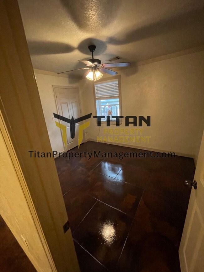 Building Photo - 1br/1ba apartment