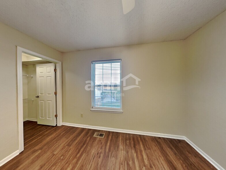 Building Photo - 7411 Cordova Dr