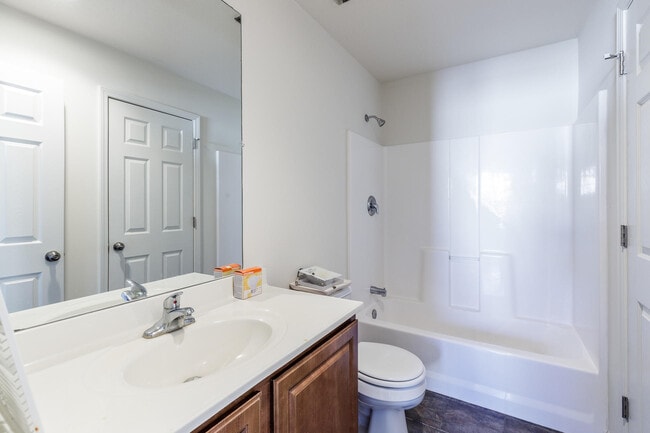 Building Photo - 941 Ashley Dr