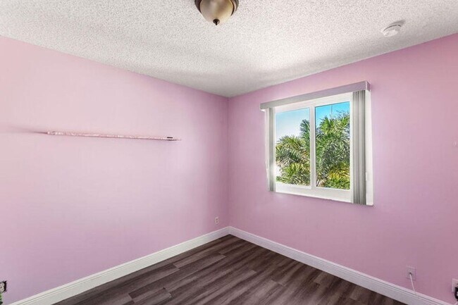 Building Photo - 6384 Adriatic Way