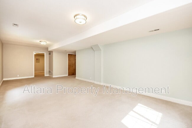 Building Photo - 1825 Starstone Ct