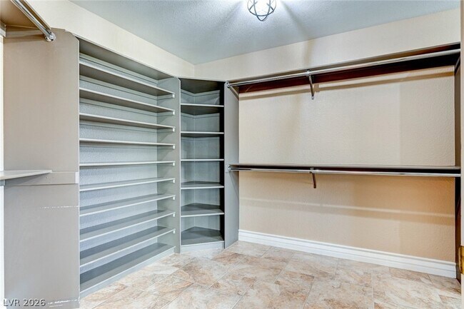 Building Photo - 2312 Silver Bluff Ct