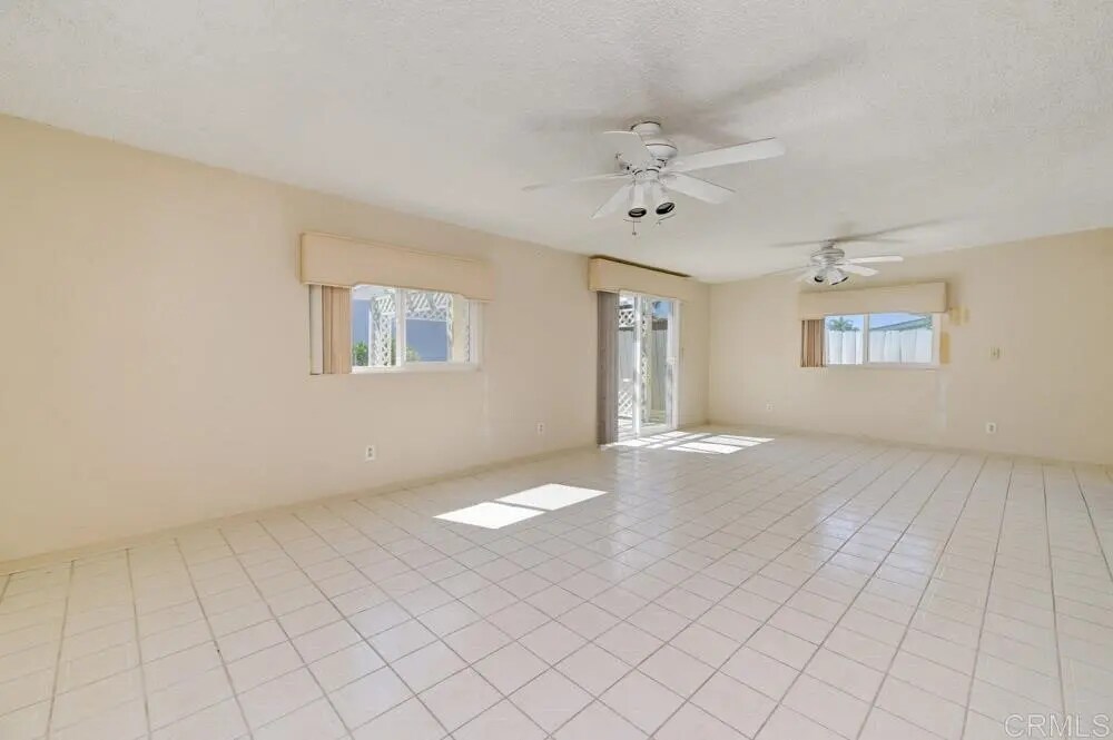 Building Photo - 6435 Bullock Dr