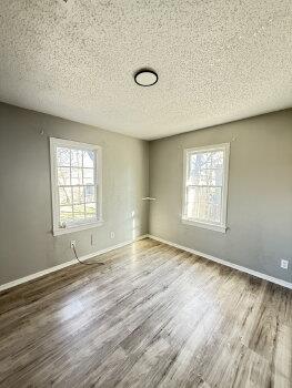 Building Photo - 1905 Hasley Dr