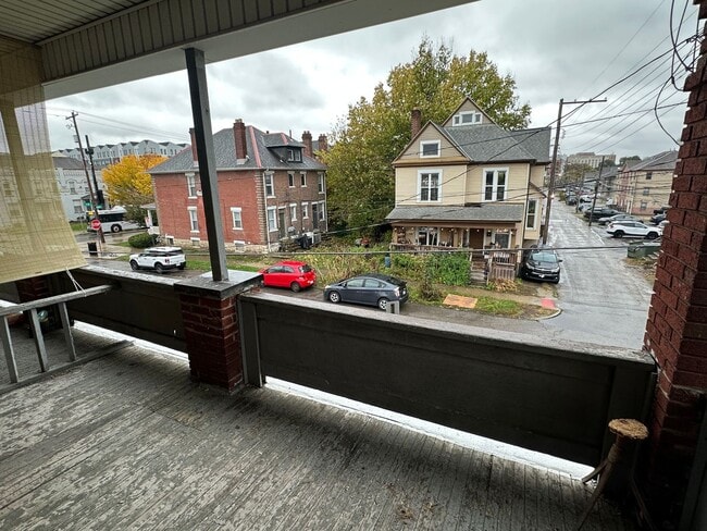 Building Photo - Indianola Ave 1574-1580 MLR