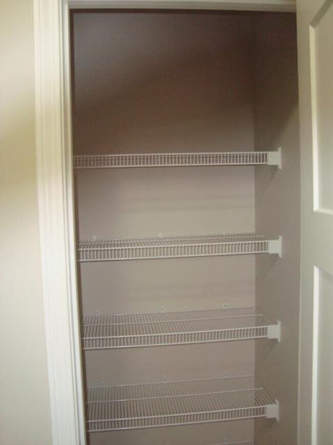 Building Photo - Home in Phenix City available to rent 10/2...