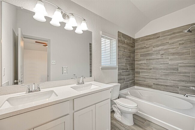 Building Photo - 7910 Cypress Country Dr