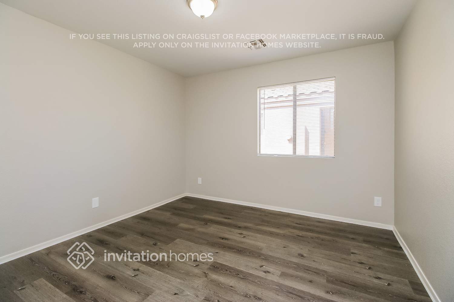 Building Photo - 10933 E Clovis Ave