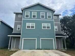 Building Photo - Townhome for Rent