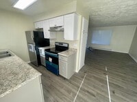 Building Photo - Ralph Duplex