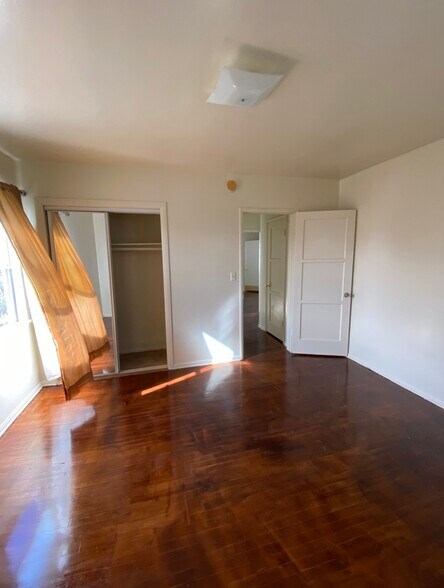 Building Photo - 1226 25th St