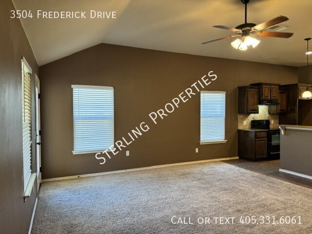 Building Photo - 3504 Frederick Dr
