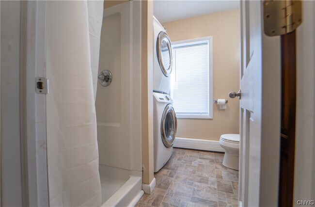 Building Photo - 17 High St