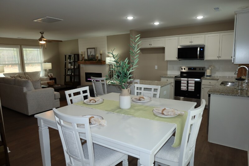 Building Photo - 212 Tuscany Cir