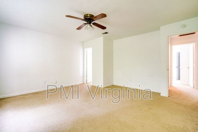 Building Photo - 812 Tuition Ct