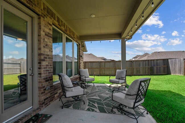 Building Photo - 15726 Rosemary Hl Ln