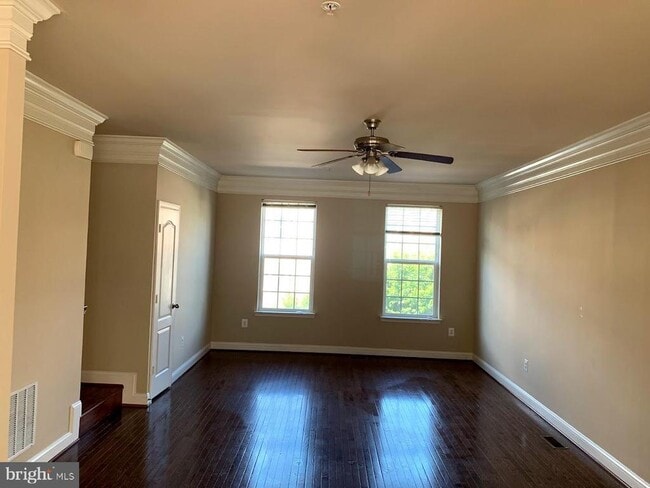 Building Photo - 11876 Country Squire Way