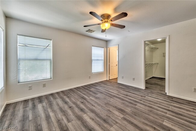 Building Photo - 577 Lapford St