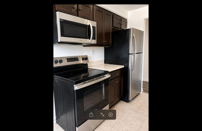 Building Photo - 7 Windsor Terrace