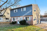 Building Photo - 428 N Riverview Dr