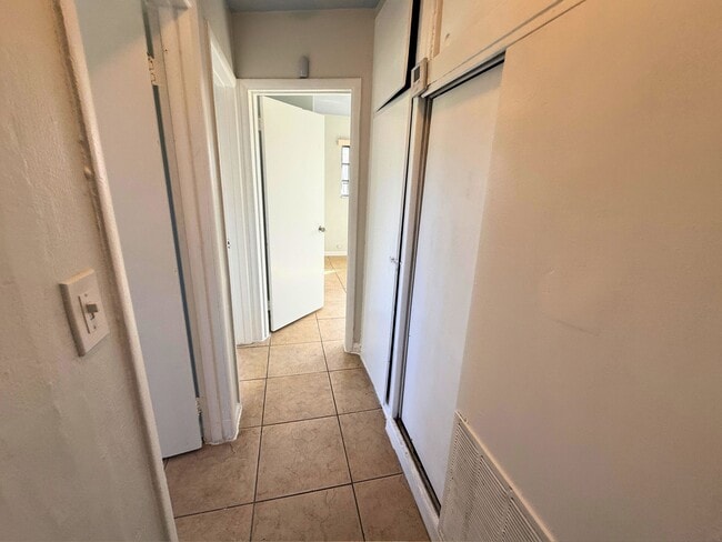 Building Photo - 20520 NW 24th Ct