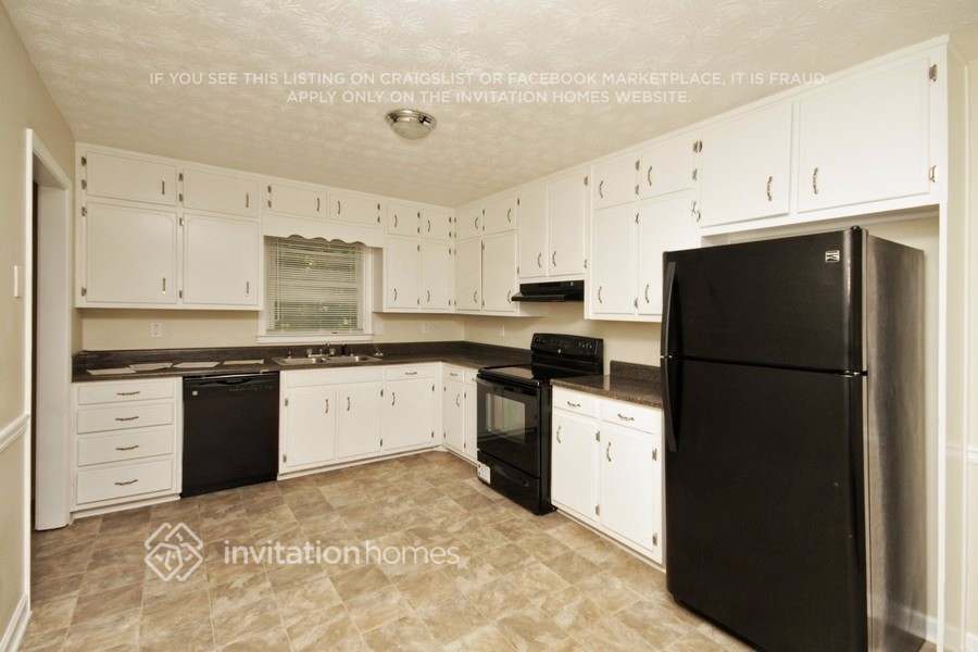 Building Photo - 3155 Arden Way SW