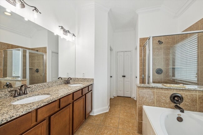 Building Photo - 31 Butternut Grove Place