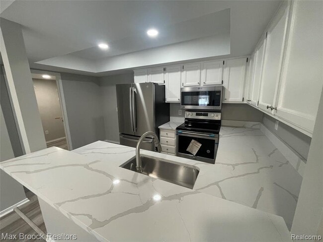 Building Photo - 6600 Bellows Ct