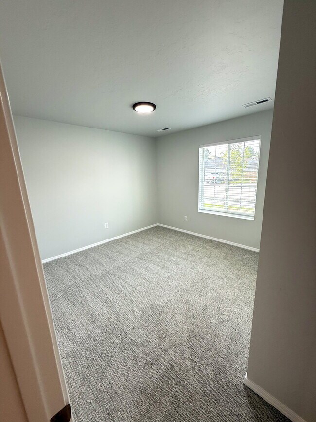 Building Photo - 1367 Silver Vly St