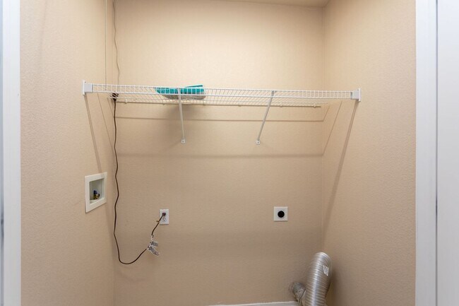 Building Photo - Beautiful 3-Bedroom Home Near Powers Corridor!