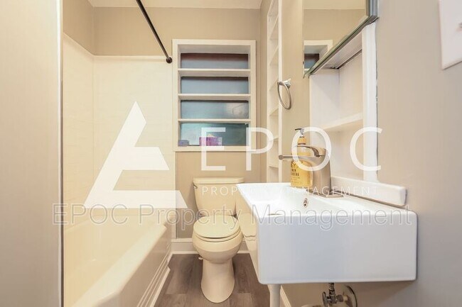 Building Photo - 903 Courtland Ave