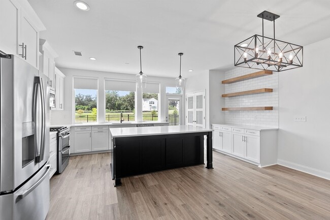 Building Photo - 5643 Fletcher Oaks Dr