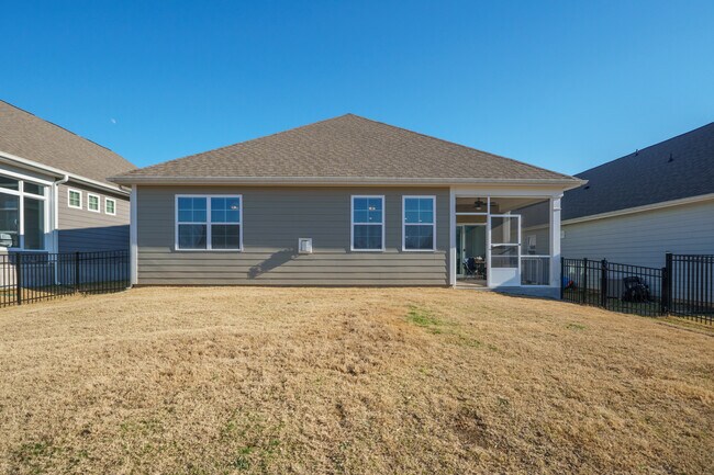 Building Photo - 758 Latrobe Dr