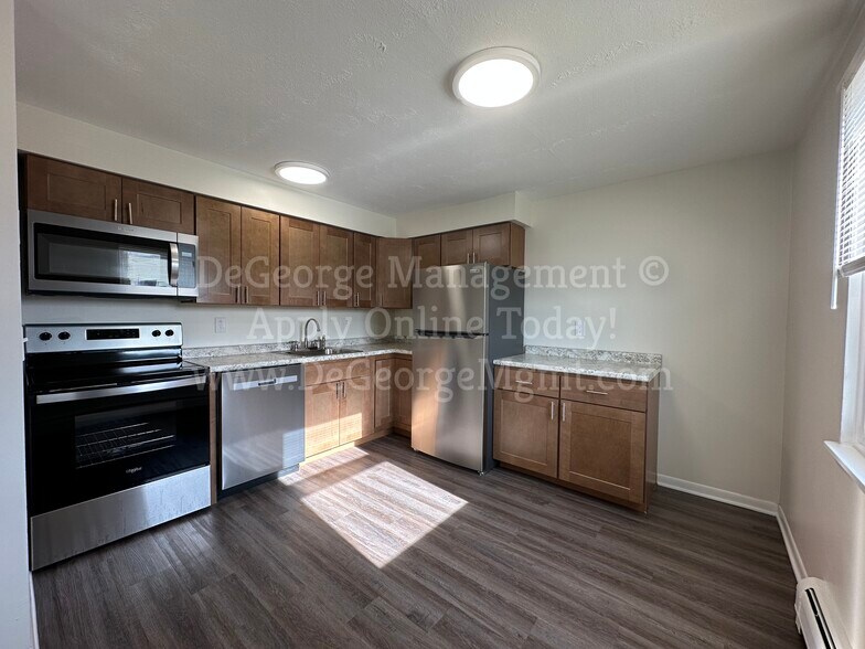 Primary Photo - Georgetown Manor Apartments for Rent in West Irondequoit, NY