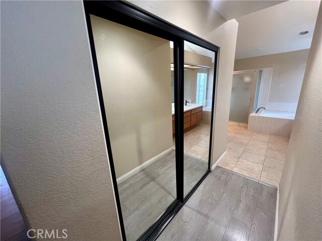 Building Photo - 2909 Dorchester Cir