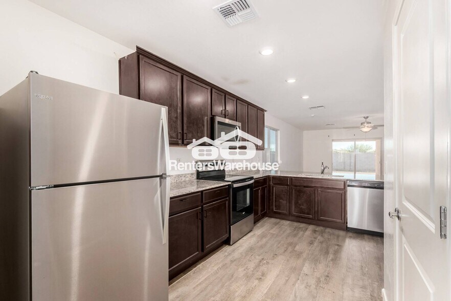 Building Photo - 25785 W Samantha Way