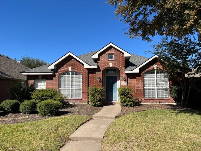 Primary Photo - 1398 Forest Oaks Ct