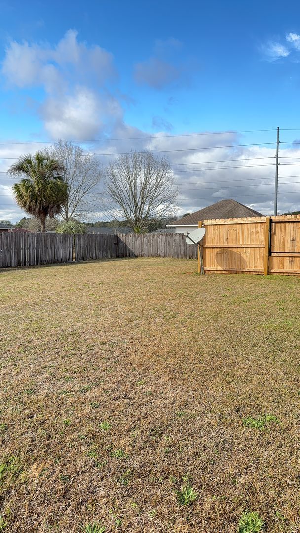 Building Photo - 117 Britt Dr