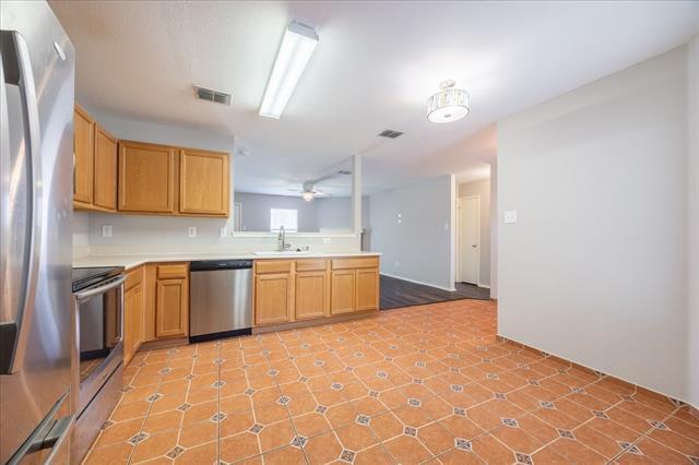 Building Photo - 1705 Diamond Lake Trail