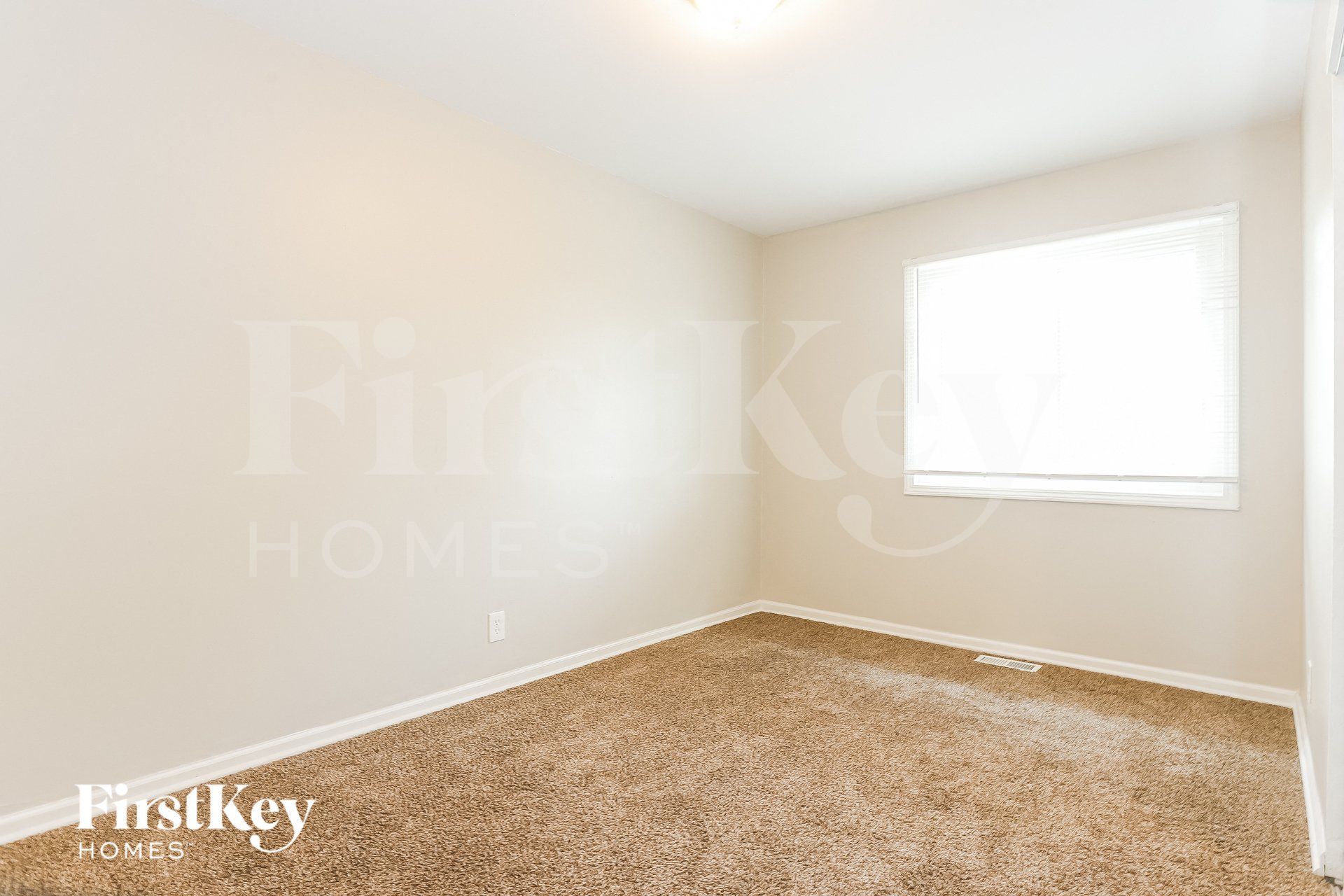 Building Photo - 1939 Ashwood Ln