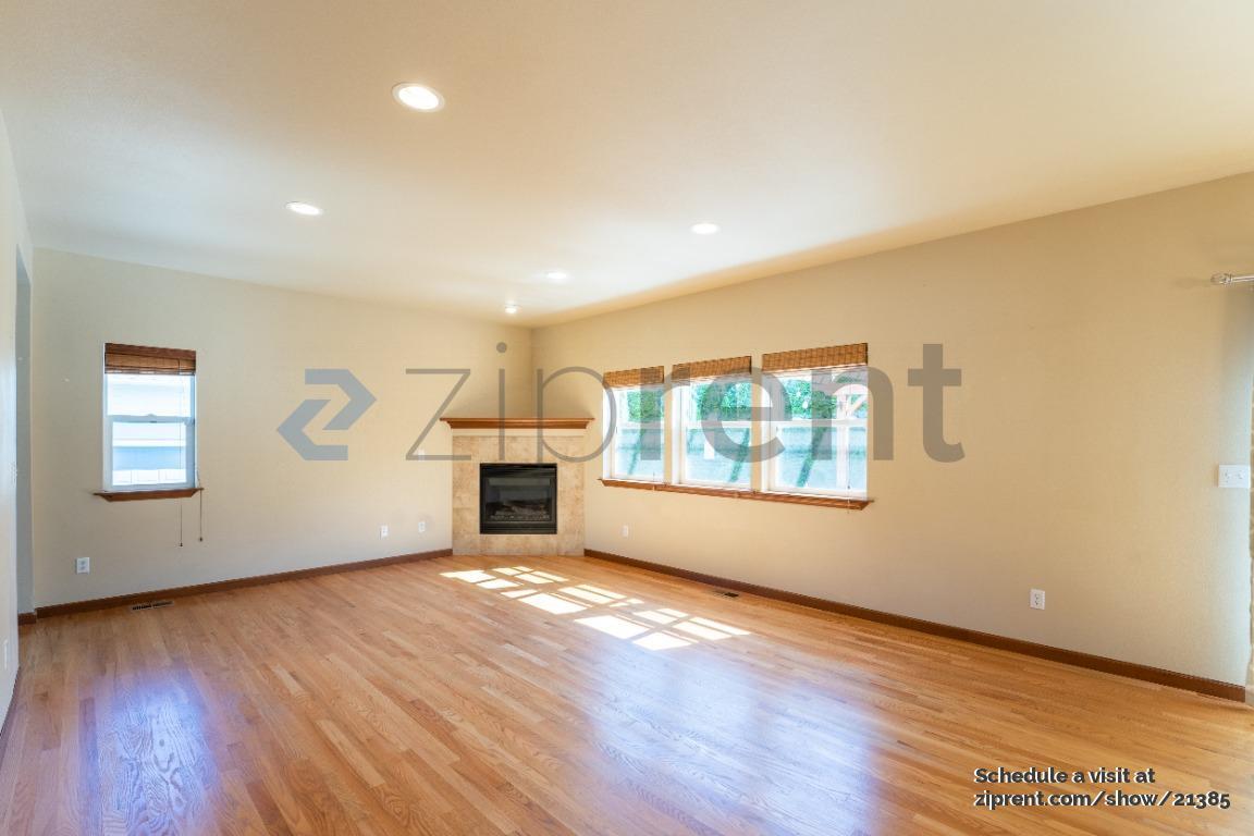 Building Photo - 19505 25th Dr SE