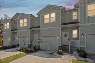 Building Photo - 1419 Iroquois Ct