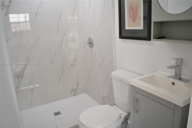 Building Photo - 3220 SW 93rd Pl